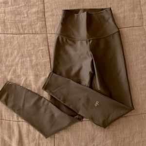 ALO yoga leggings. Sage green, XXS.